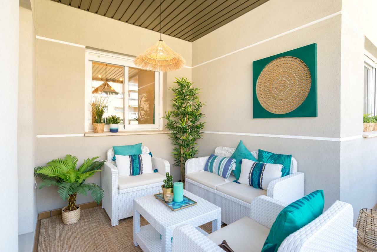 מאלגה Charming Apartment On The Beach - Pool And Parking מראה חיצוני תמונה